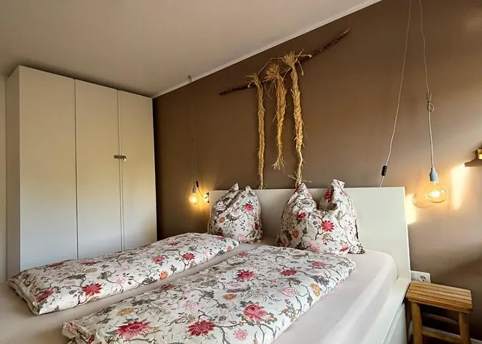 Myschluchseehome Gemuetliche Mit Suedbalkon Und Pool Im Haus شقة سشلوشسي